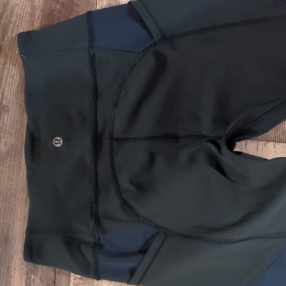 Lululemon - Picture 2 of 5